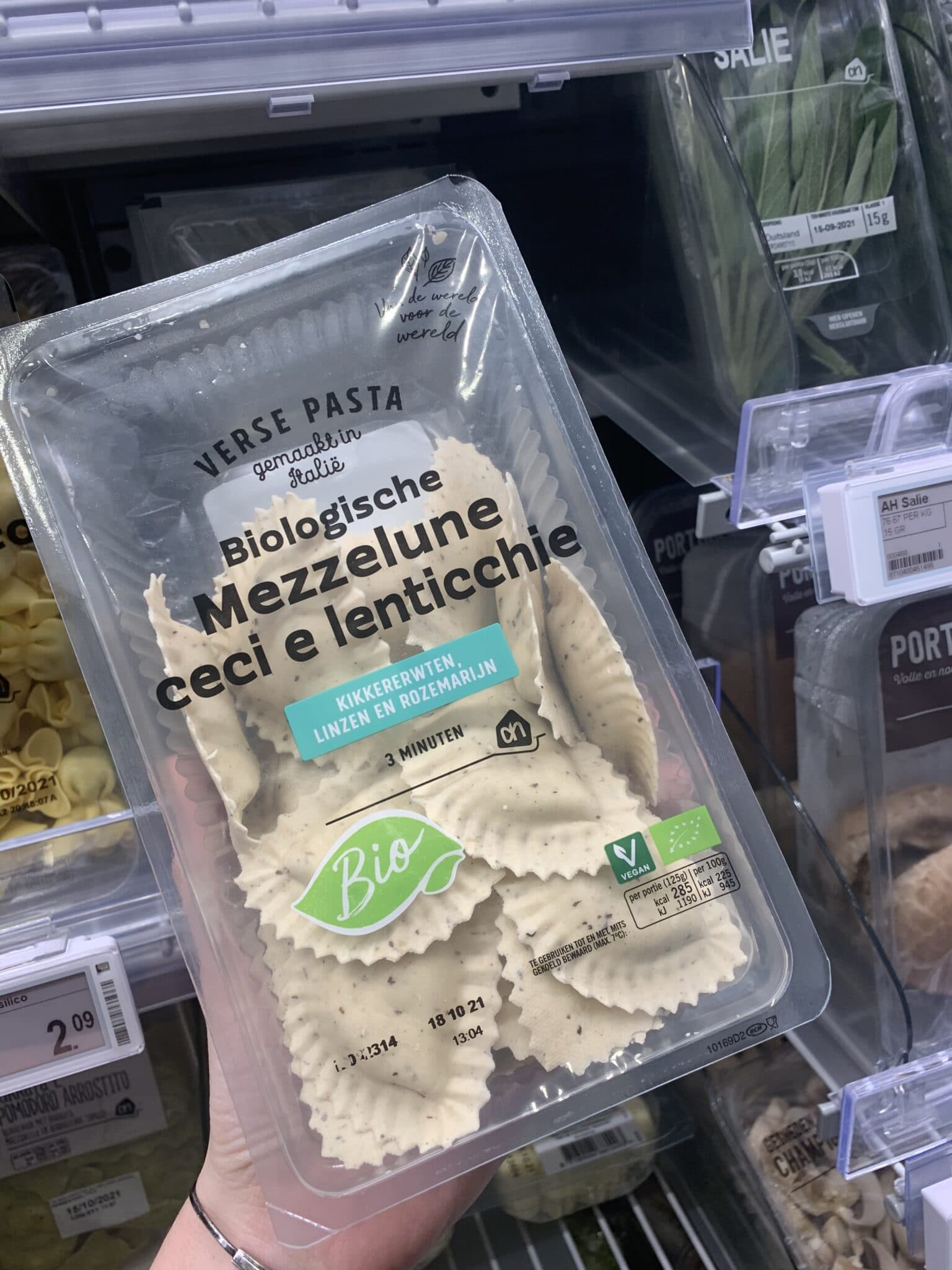 Vegan bij Albert Heijn, nieuwe producten in het schap Living the