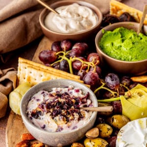 3 vegan spreads voor op de borrelplank